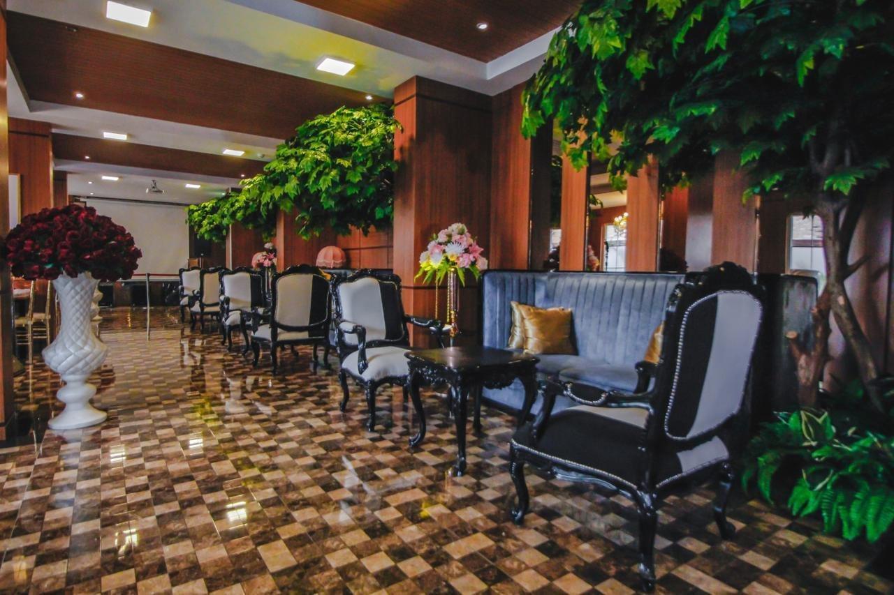 Petit Boutique Hotel Solo ภายนอก รูปภาพ