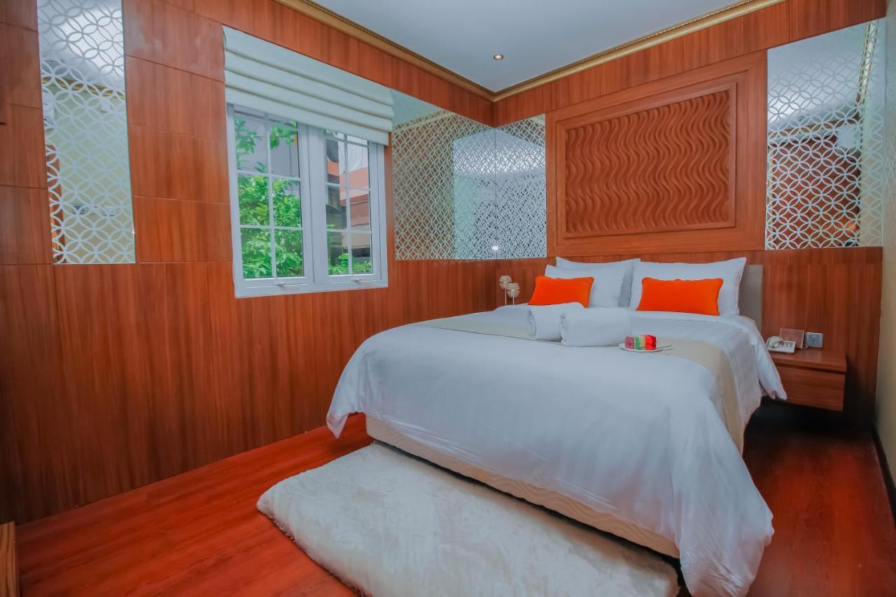Petit Boutique Hotel Solo ภายนอก รูปภาพ